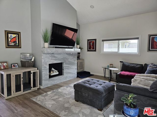 5652 Glenford Street, Los Angeles, CA 90008