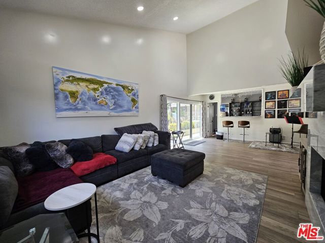5652 Glenford Street, Los Angeles, CA 90008