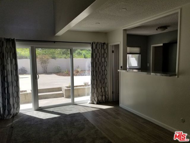 5652 Glenford Street, Los Angeles, CA 90008