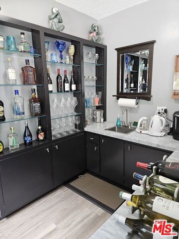 5652 Glenford Street, Los Angeles, CA 90008