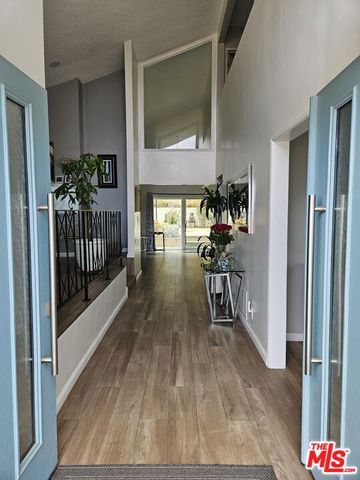 5652 Glenford Street, Los Angeles, CA 90008
