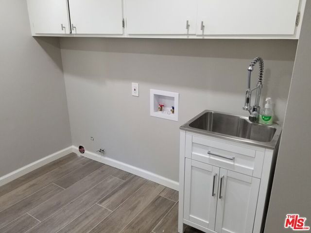 5652 Glenford Street, Los Angeles, CA 90008
