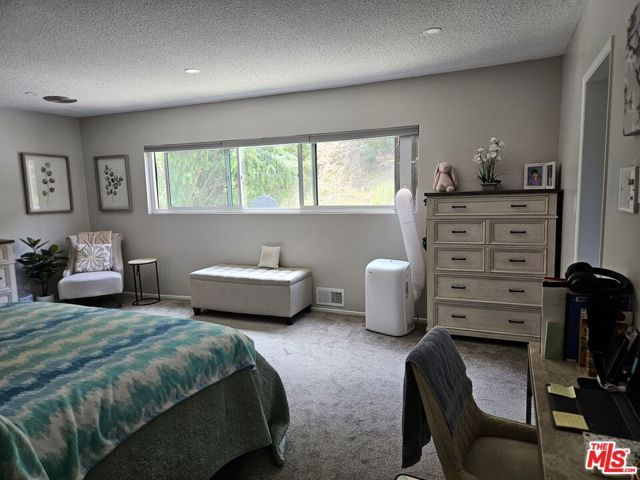 5652 Glenford Street, Los Angeles, CA 90008