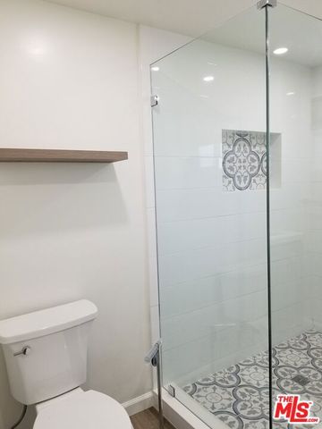 5652 Glenford Street, Los Angeles, CA 90008