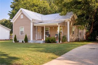 404 W 7th Avenue, Lexington, NC 27292