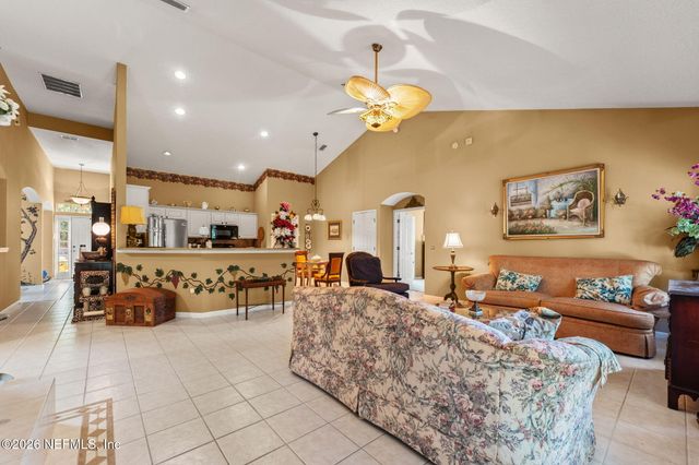 9156 SPINDLETREE Way, Jacksonville, FL 32256