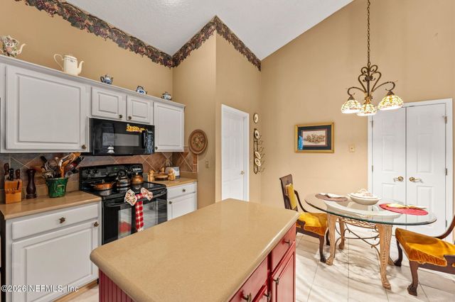 9156 SPINDLETREE Way, Jacksonville, FL 32256