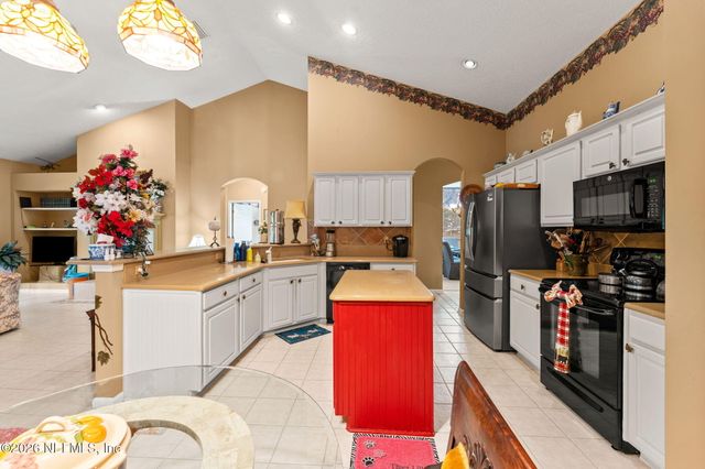 9156 SPINDLETREE Way, Jacksonville, FL 32256