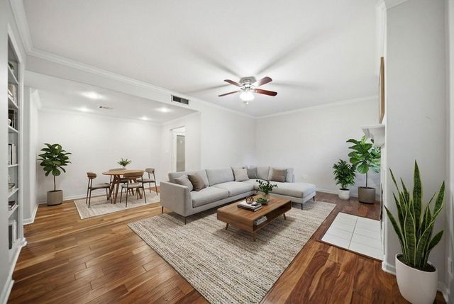 1100 Augusta Drive 77, Houston, TX 77057