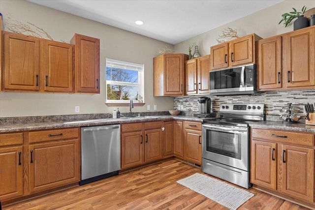 503 Brockway DRIVE, Mukwonago, WI 53149