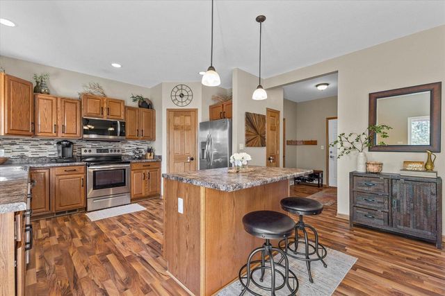 503 Brockway DRIVE, Mukwonago, WI 53149