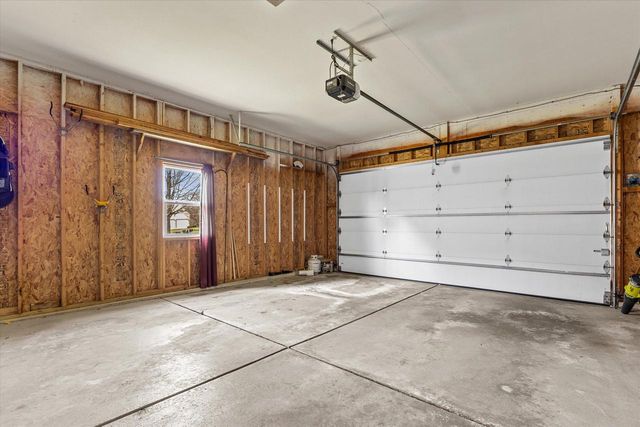 503 Brockway DRIVE, Mukwonago, WI 53149