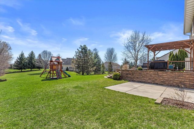 503 Brockway DRIVE, Mukwonago, WI 53149