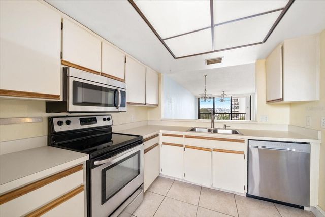 11590 SHIPWATCH DRIVE 447, Largo, FL 33774