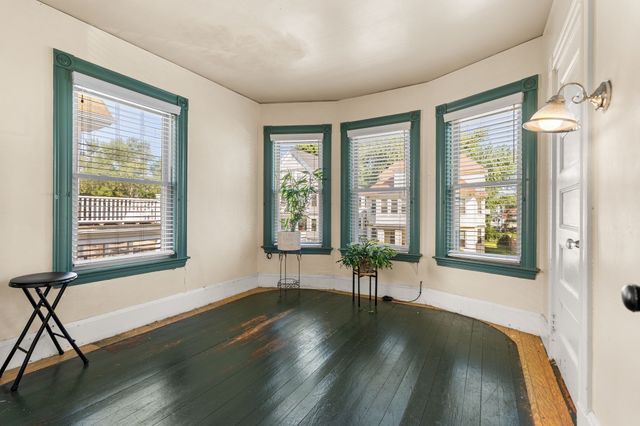 54 Tonawanda St, Boston, MA 02124