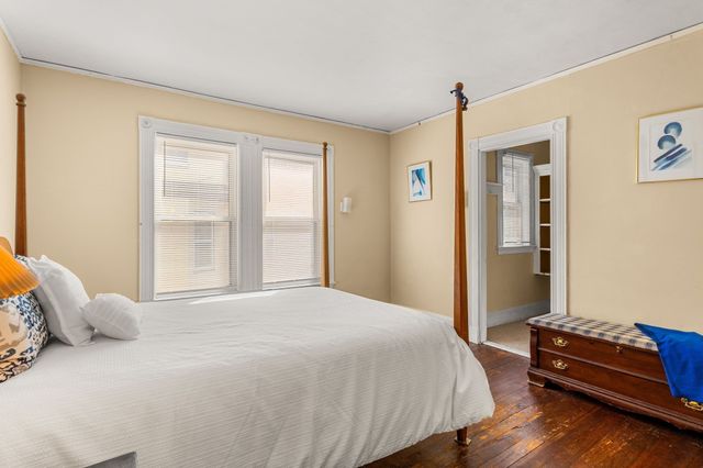 54 Tonawanda St, Boston, MA 02124