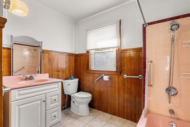 54 Tonawanda St, Boston, MA 02124
