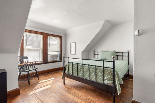 54 Tonawanda St, Boston, MA 02124