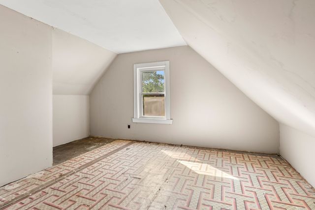 54 Tonawanda St, Boston, MA 02124