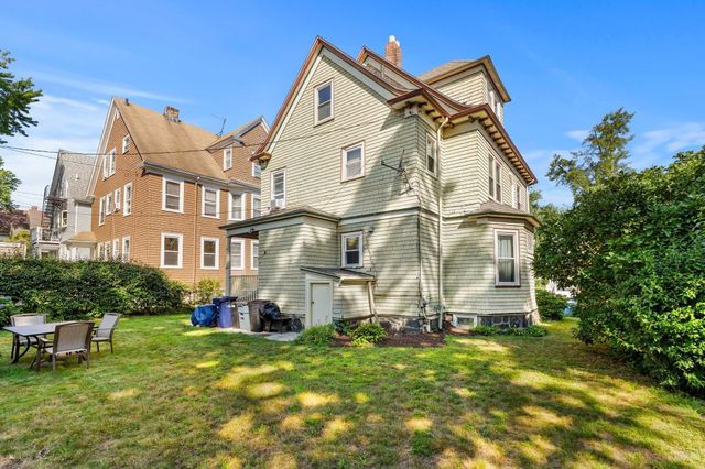 54 Tonawanda St, Boston, MA 02124