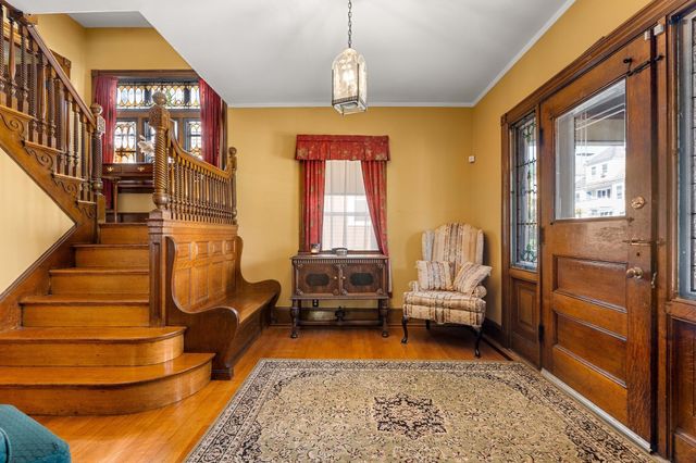 54 Tonawanda St, Boston, MA 02124