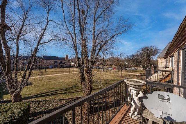 140 Carriage Way Drive C218, Burr Ridge, IL 60527