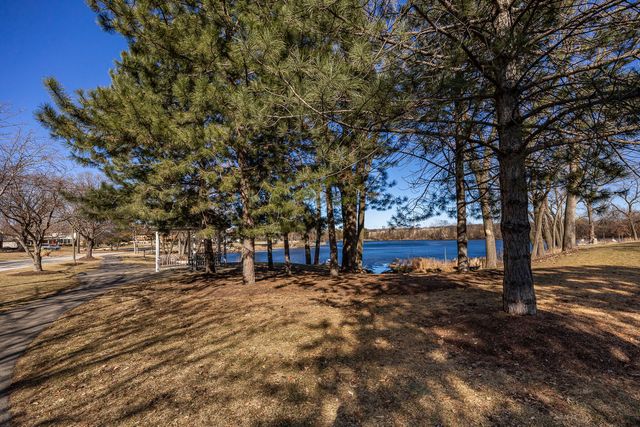 140 Carriage Way Drive C218, Burr Ridge, IL 60527