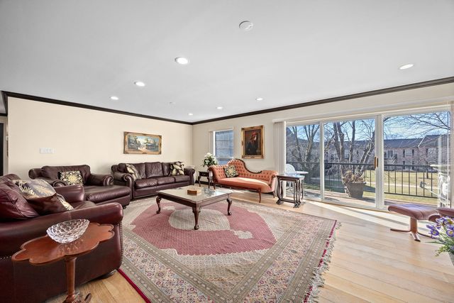 140 Carriage Way Drive C218, Burr Ridge, IL 60527