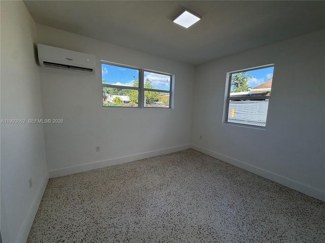 2784 SW 31st Pl, Miami, FL 33133