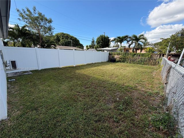 2784 SW 31st Pl, Miami, FL 33133