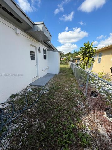 2784 SW 31st Pl, Miami, FL 33133