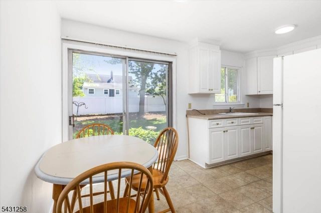23 Riverdale Ave, Belleville Twp., NJ 07109