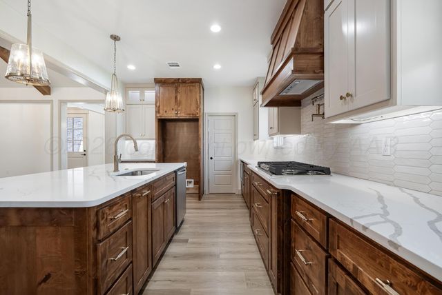 24 SOUTHRIDGE Drive, Canyon, TX 79015