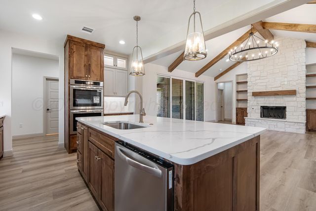 24 SOUTHRIDGE Drive, Canyon, TX 79015