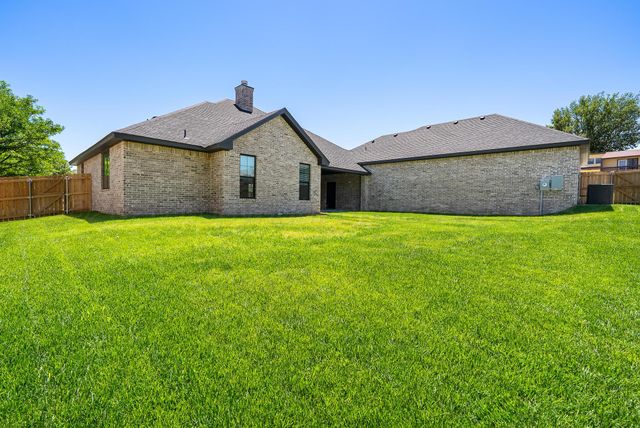 24 SOUTHRIDGE Drive, Canyon, TX 79015