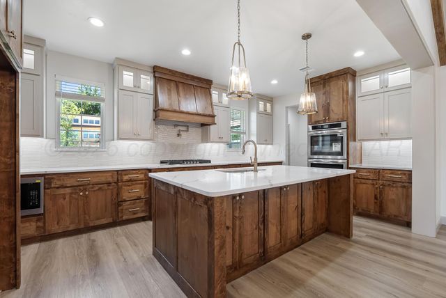 24 SOUTHRIDGE Drive, Canyon, TX 79015