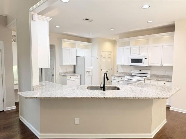 4041 Vinings Mill Court SE, Smyrna, GA 30080
