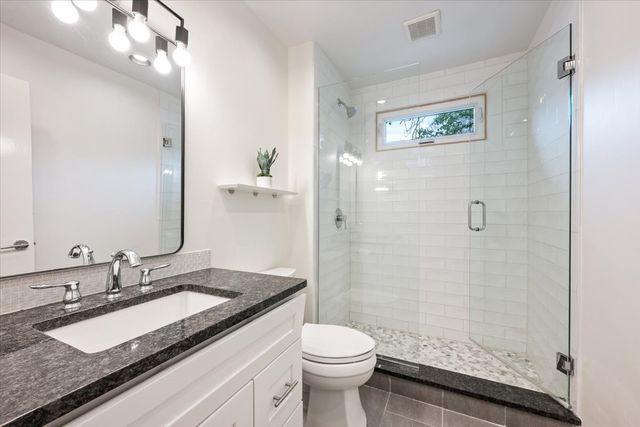 881 Marion Avenue, Highland Park, IL 60035
