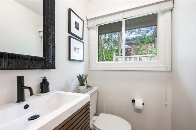 881 Marion Avenue, Highland Park, IL 60035