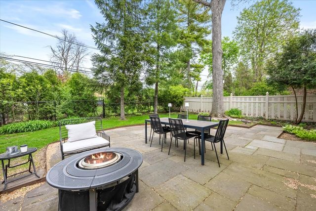 881 Marion Avenue, Highland Park, IL 60035