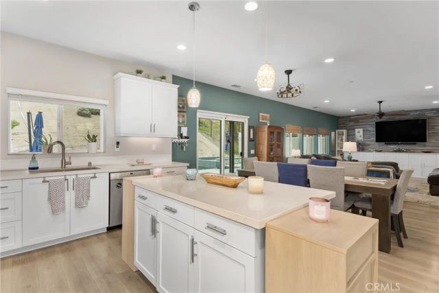 30901 Foxhollow, Winchester, CA 92596