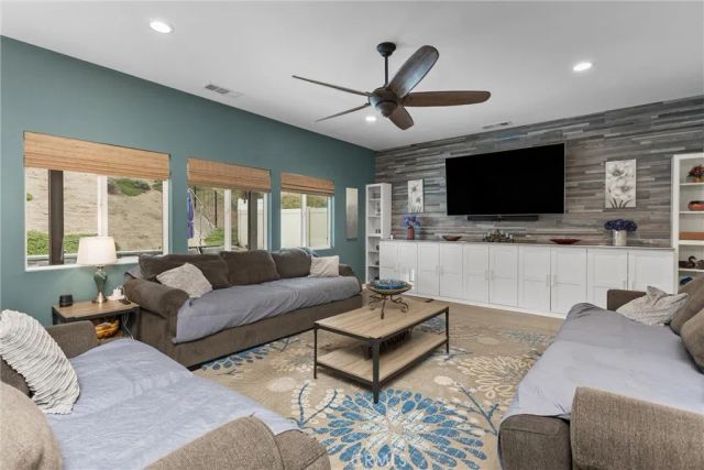 30901 Foxhollow, Winchester, CA 92596