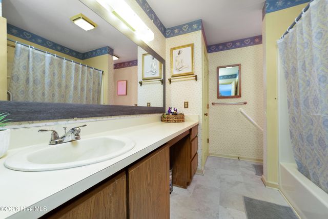 6318 Albatross Drive, New Bern, NC 28560