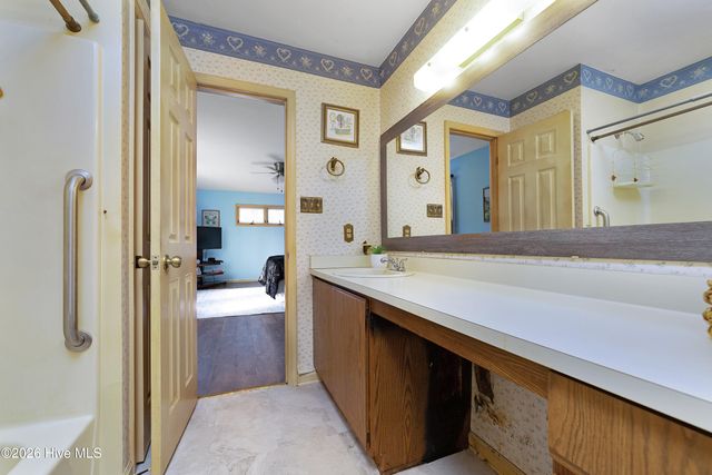 6318 Albatross Drive, New Bern, NC 28560