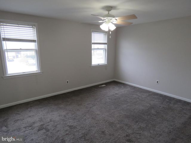 6240 PATRICK HENRY CT, Bensalem, PA 19020