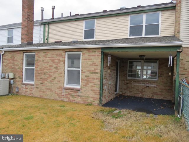 6240 PATRICK HENRY CT, Bensalem, PA 19020