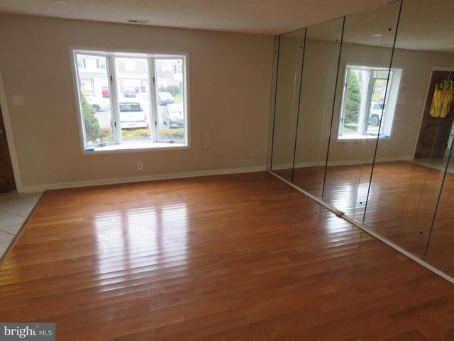 6240 PATRICK HENRY CT, Bensalem, PA 19020