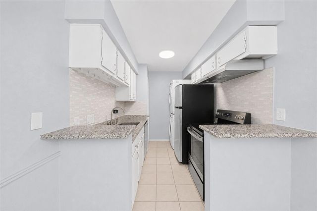 2100 Wilcrest Drive 140, Houston, TX 77042