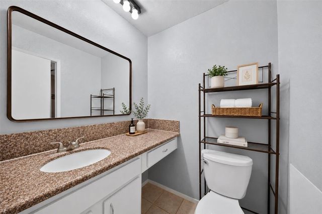 2100 Wilcrest Drive 140, Houston, TX 77042