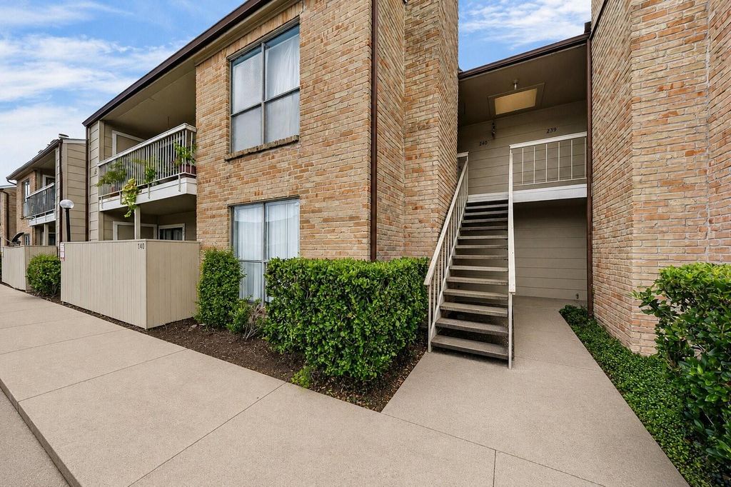 2100 Wilcrest Drive 140, Houston, TX 77042